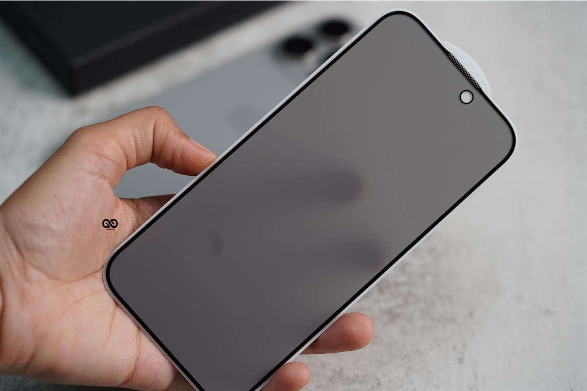 Privacy Tempered Glass For iPhone 16/16 Plus/16 Pro/16 Pro Max