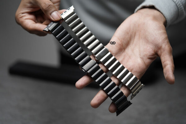 Ultra Modern Titanium Strap For Apple Watch 49 MM Series Ultra/Ultra 2