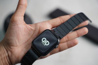 Carbon Textured Strap With Magnetic Closure for Apple Watch 44MM 45MM 46MM Series 4 5 6 7 8 9 10 11 (SE 2 3 Gen)