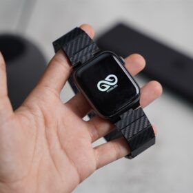 Carbon Textured Strap With Magnetic Closure for Apple Watch 44MM 45MM 46MM Series 4 5 6 7 8 9 10 11 (SE 2 3 Gen)