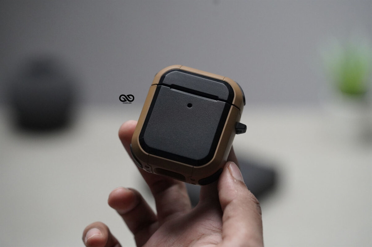 Chocolate Brown Defender Airpods 1/2 Case