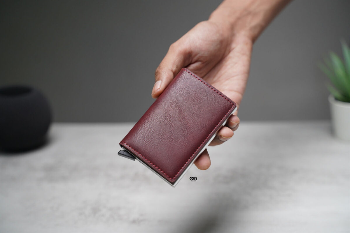 Personalized Slim Vegan Leather Card Holder with Single Slot Wallet