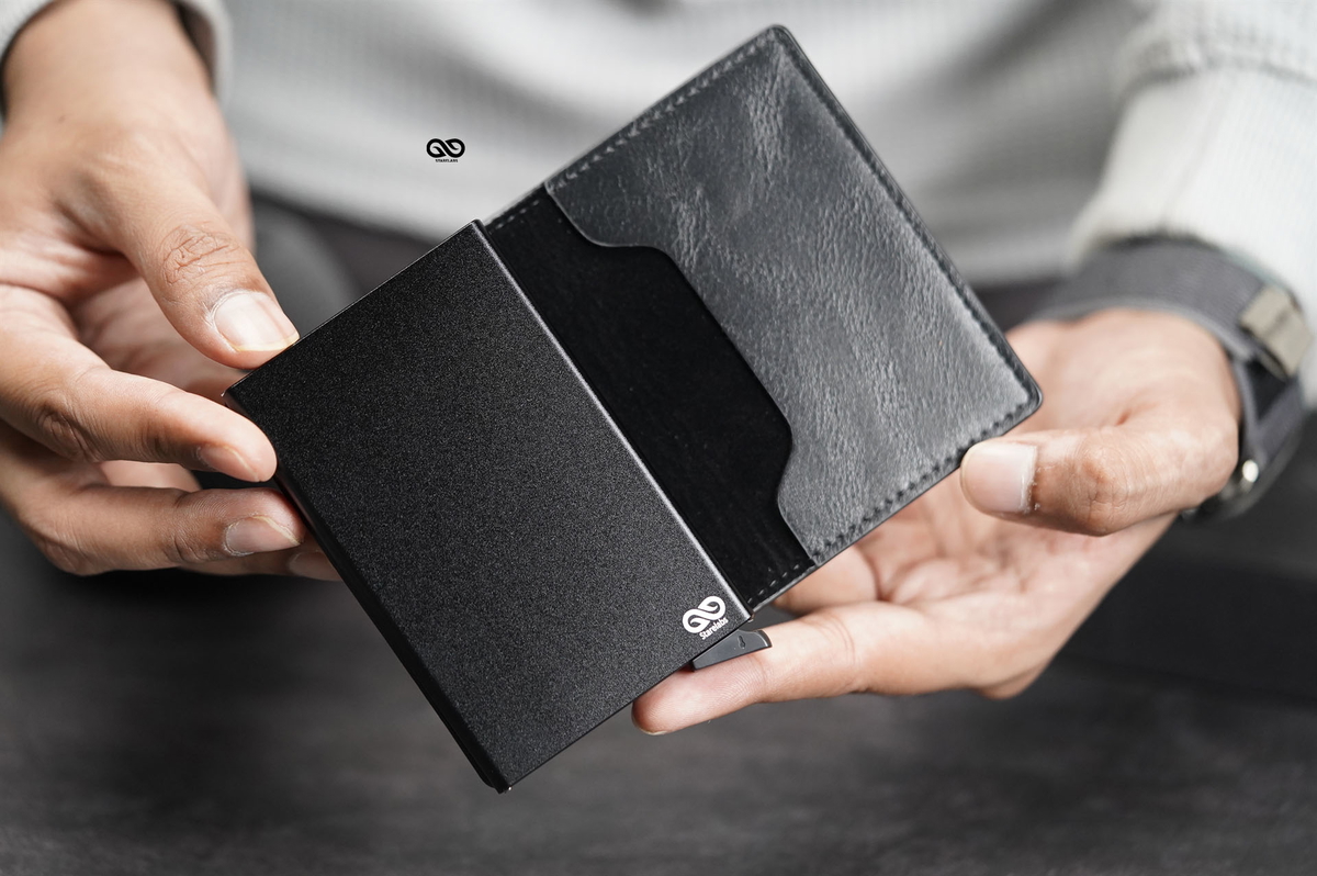Black Slim Vegan Leather Card Holder with Single Slot Wallet 11 Black Slim Vegan Leather Card Holder with Single Slot Wallet - Image 11
