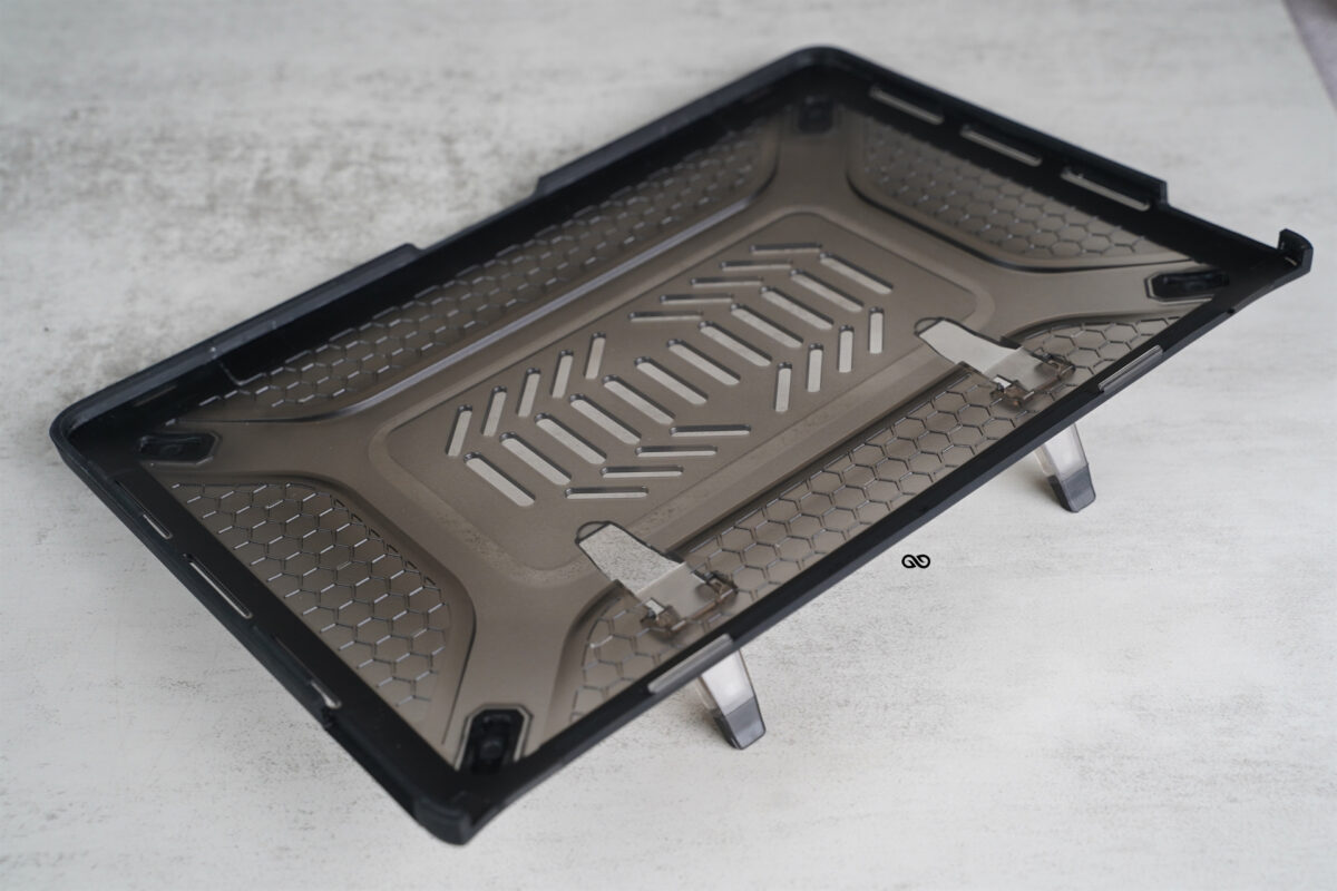 Black Slim Rubberized TPU Bumper Cover For MacBook Pro 16 inch M1/M2/M3/M4/M5 (A2485/A2780/A2991/A3186/A3403)