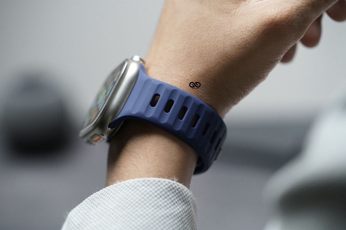 Deep Navy Waterproof Silicone Sports Bands For Apple Watch 49 MM (Series Ultra/Ultra 2/Ultra 3)