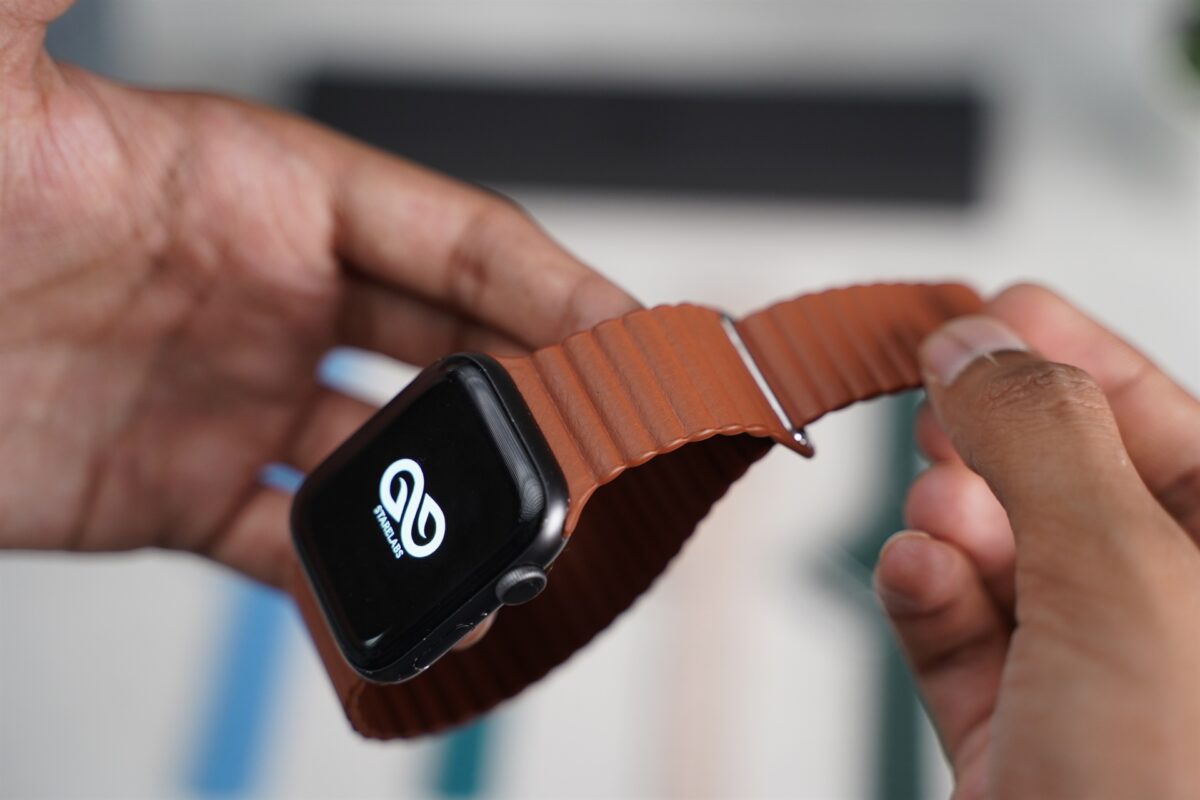 Saddle Tan Magnetic Leather Loop for Apple Watch 44MM 45MM 46MM Series 4 5 6 7 8 9 10 11 (SE 2 3 Gen)