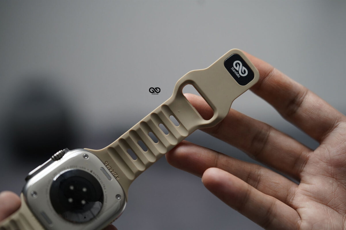 Sand Yellow Waterproof Silicone Sports Bands For Apple Watch 49 (Series Ultra/Ultra 2/Ultra 3)