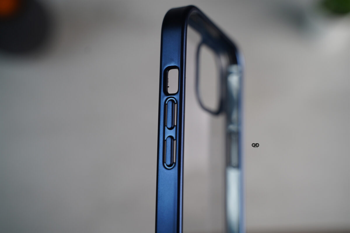 Deep Blue Transparent shockproof case with colored border For iPhone 15/15 Plus