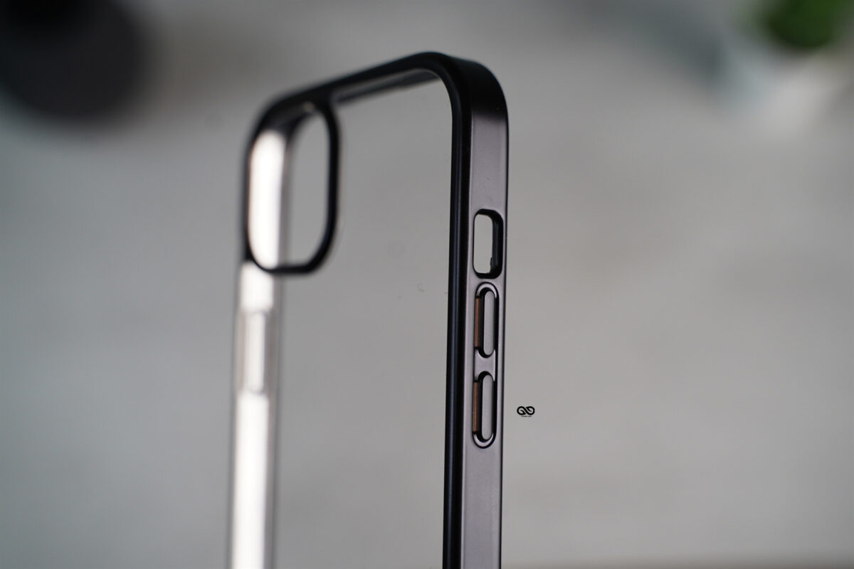 Black Transparent shockproof case with colored border For iPhone 15/15 Plus