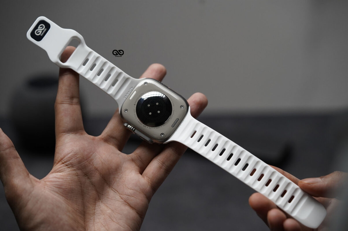 White Waterproof Silicone Sports Bands For Apple Watch 49 Series Ultra1 2 3 4