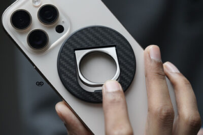 Carbon Fiber Magnetic Ring With Horizontal Kickstand Feature