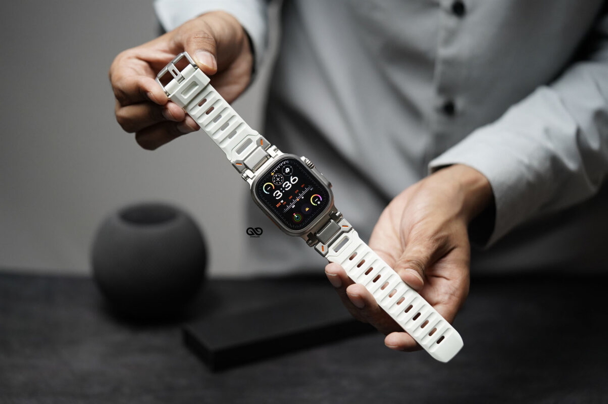 Titanium Buckle Band With White Glow Silicone Strap (it glows in the dark) For Apple Watch 49 MM Series Ultra/Ultra 2