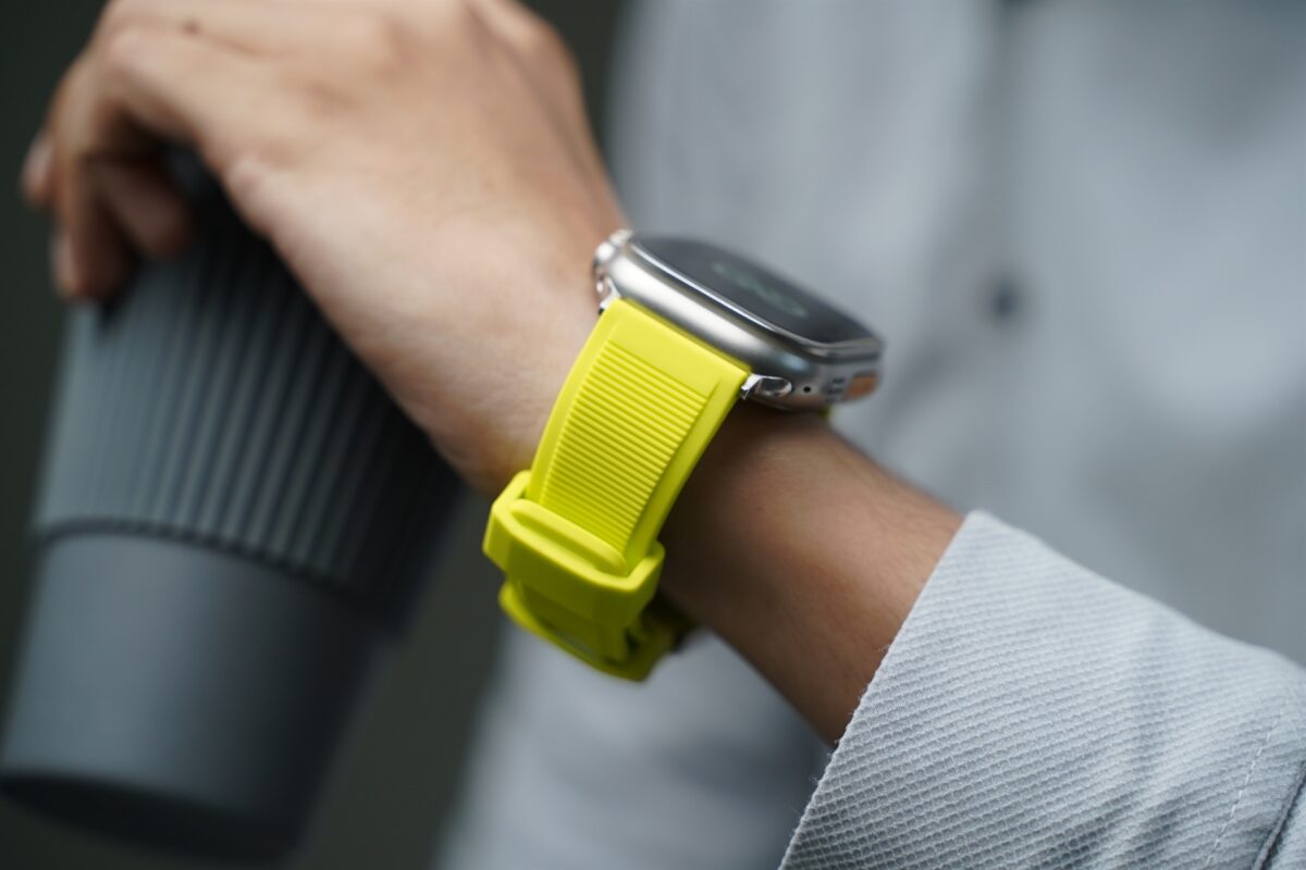 Electric Neon Waterproof Silicone Sports Band with Buckle For Apple Watch 49 (Series Ultra/Ultra 2/Ultra 3)