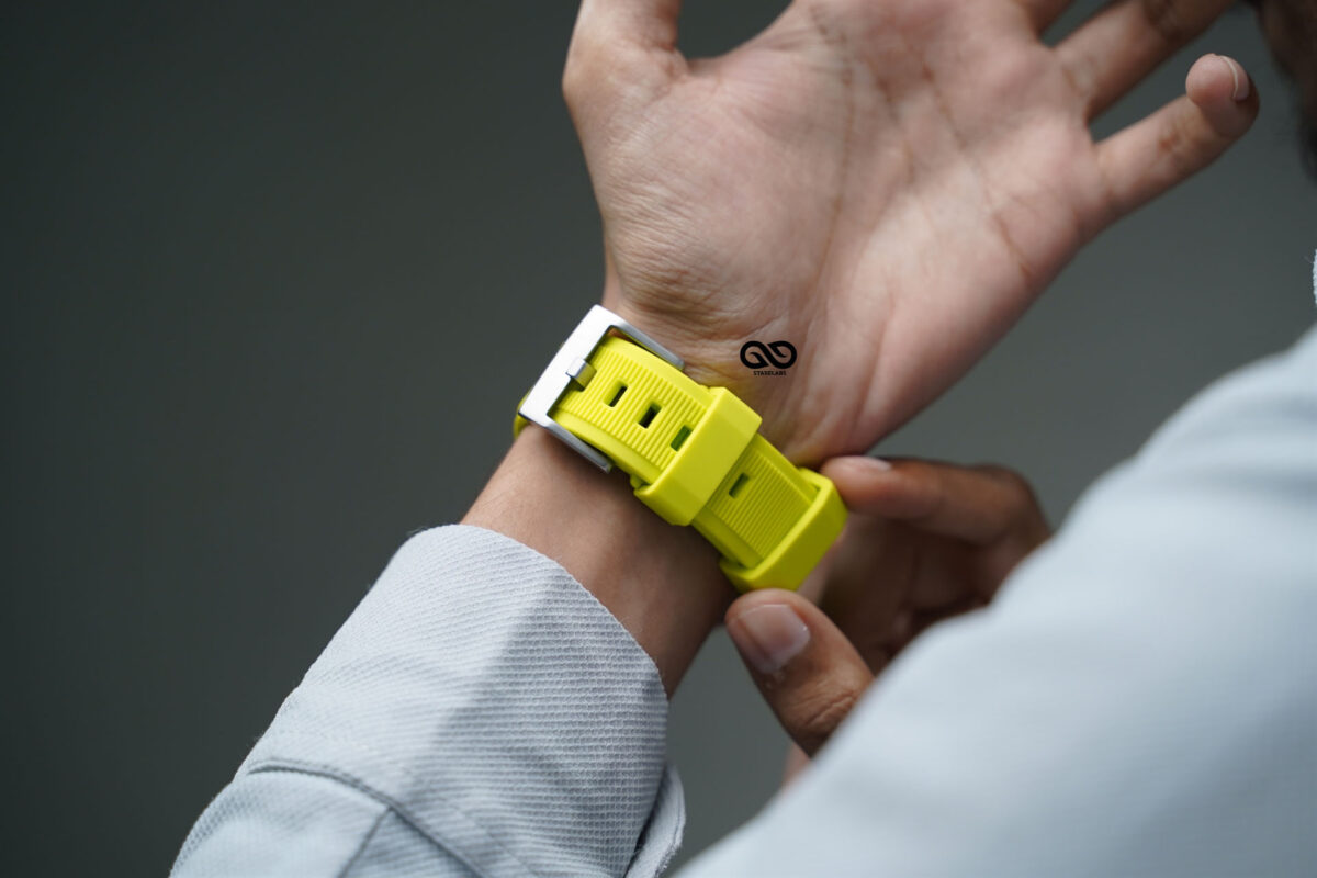 Electric Neon Waterproof Silicone Sports Band with Buckle For Apple Watch 49 (Series Ultra/Ultra 2/Ultra 3)