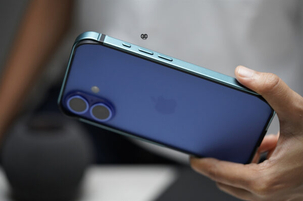 Teal Fiber Bumper for iPhone 16 (Bumper, not a Case)