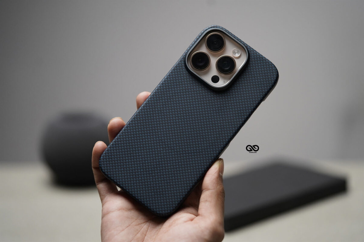 Magsafe Polar Blue Real Aramid Carbon Fiber Case For iPhone 16 Pro