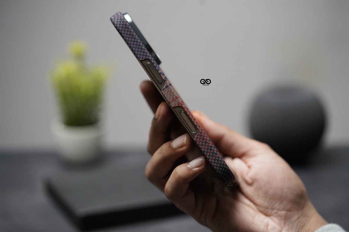 Magsafe Tangerine Orange Real Aramid Carbon Fiber Case For iPhone 16 Pro Max 8 Magsafe Tangerine Orange Real Aramid Carbon Fiber Case For iPhone 16 Pro Max - Image 8