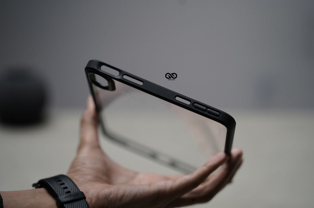 iPad Mini A17 Pro (2024), iPad Mini 6th Gen (2021) Black Transparent Case