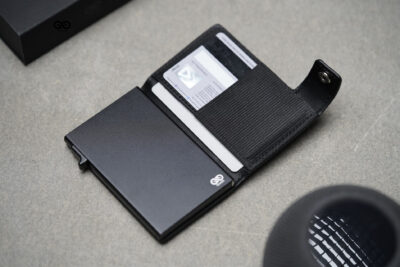 Classic Slim Vegan leather Minimalistic Pop Up Card and Cash Holder