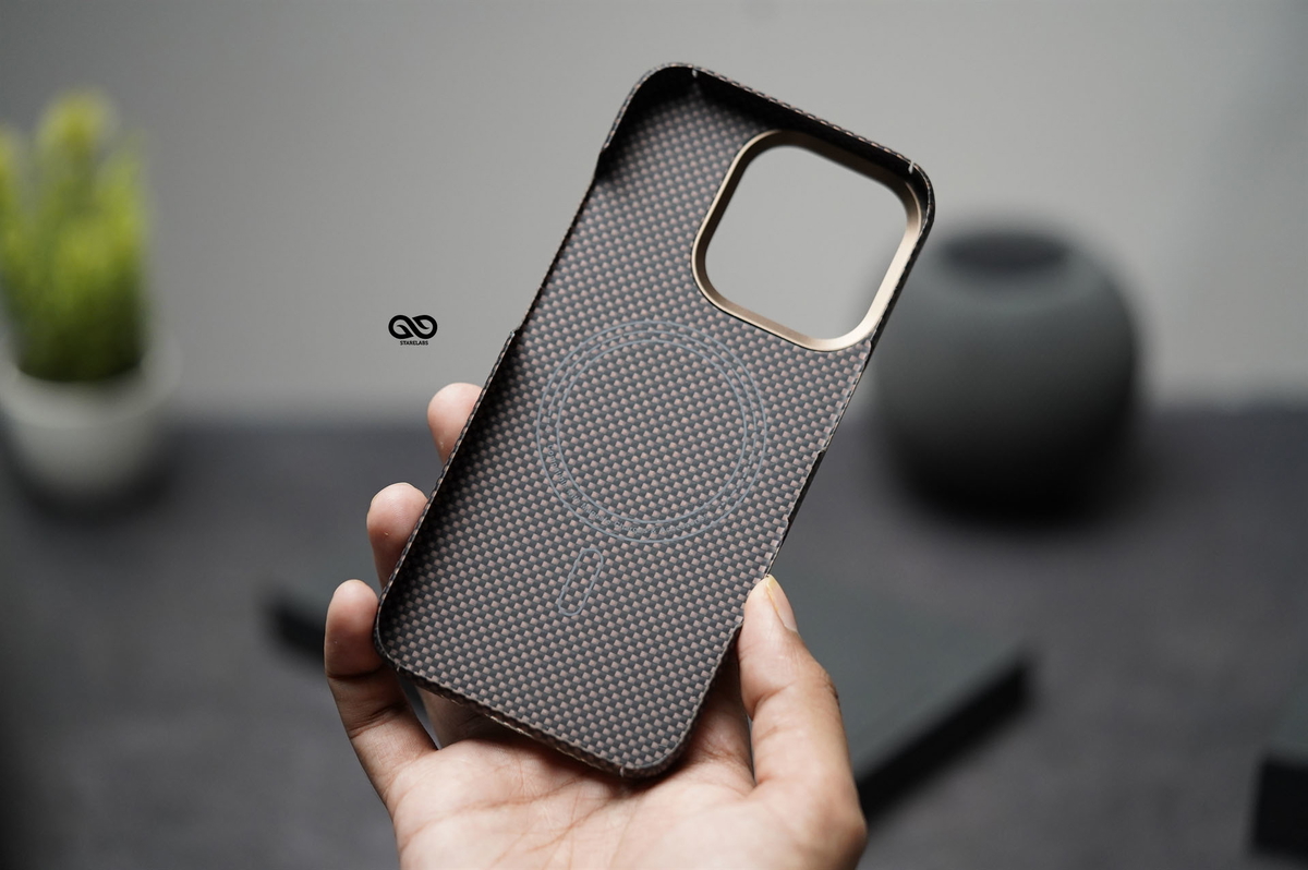 Magsafe Polar Desert Real Aramid Carbon Fiber Case For iPhone 16 Pro Max 4 Magsafe Polar Desert Real Aramid Carbon Fiber Case For iPhone 16 Pro Max - Image 4