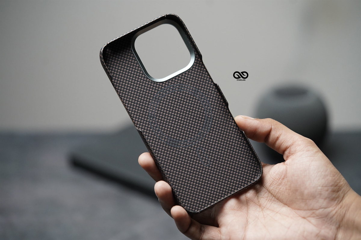 Magsafe Polar Desert Real Aramid Carbon Fiber Case For iPhone 16 Pro 5 Magsafe Polar Desert Real Aramid Carbon Fiber Case For iPhone 16 Pro - Image 5