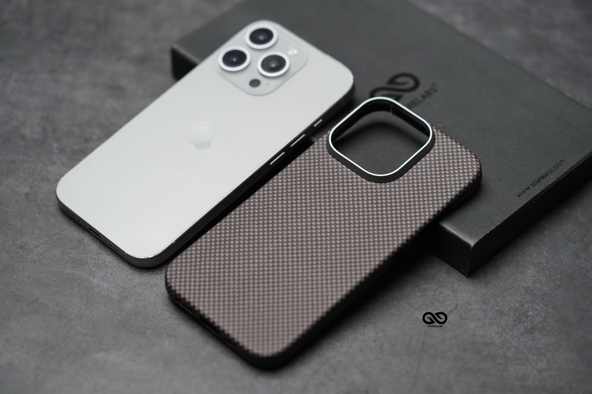 Magsafe Polar Desert Real Aramid Carbon Fiber Case For iPhone 16 Pro 3 Magsafe Polar Desert Real Aramid Carbon Fiber Case For iPhone 16 Pro - Image 3