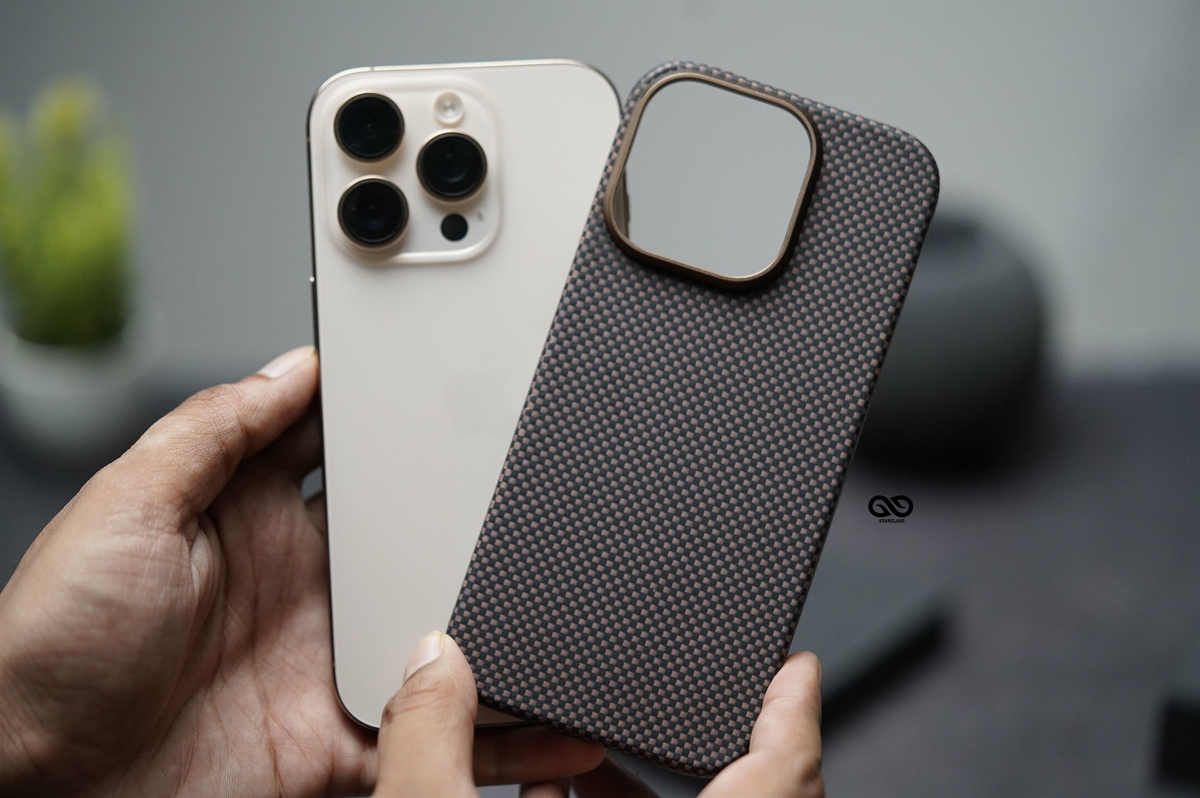Magsafe Polar Desert Real Aramid Carbon Fiber Case For iPhone 16 Pro Max 5 Magsafe Polar Desert Real Aramid Carbon Fiber Case For iPhone 16 Pro Max - Image 5