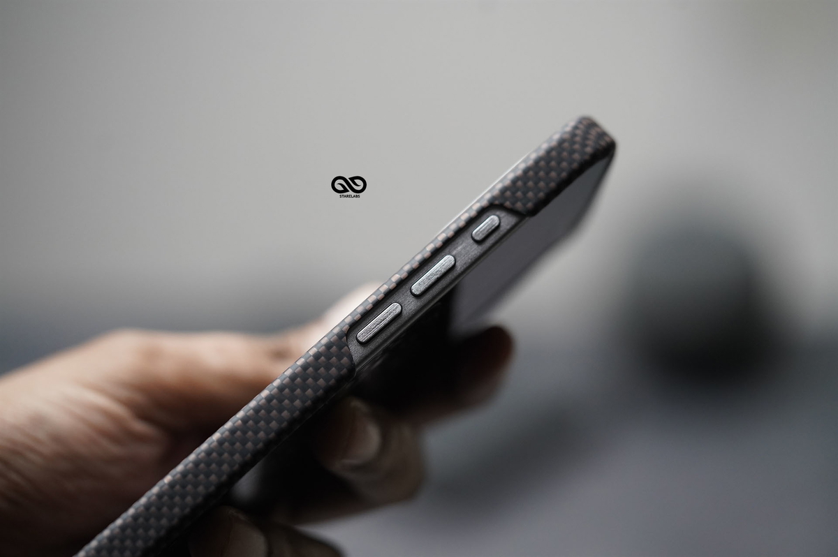 Magsafe Polar Desert Real Aramid Carbon Fiber Case For iPhone 16 Pro 9 Magsafe Polar Desert Real Aramid Carbon Fiber Case For iPhone 16 Pro - Image 9