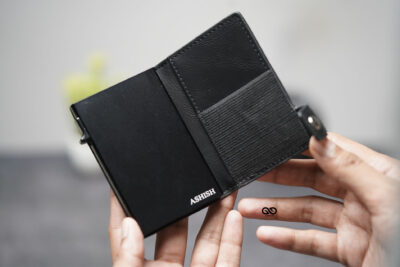 Personalized Classic Slim Vegan leather Minimalistic Pop Up Card and Cash Holder