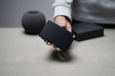 Minimalist Pop Up Credit Card Holder