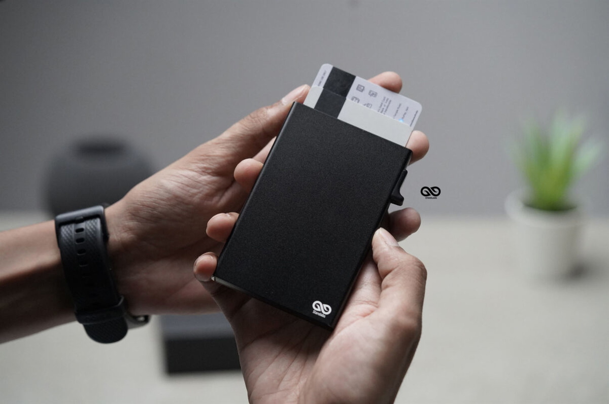 Pop Up Credit Card Holder