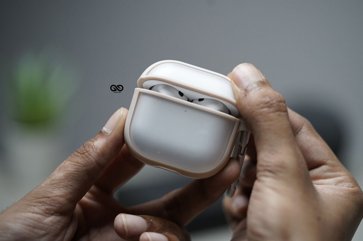 Sand Pink Slim Matte AirPods Case For AirPods 4