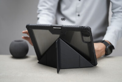 iPad Pro 13 inch (M5/M4 Chip 2025/2024) Black Bumper leather Case with transparent back and camera shutter