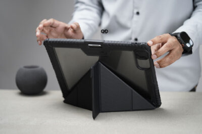 iPad Pro 13 inch (M5/M4 Chip 2025/2024) Black Bumper leather Case with transparent back and camera shutter