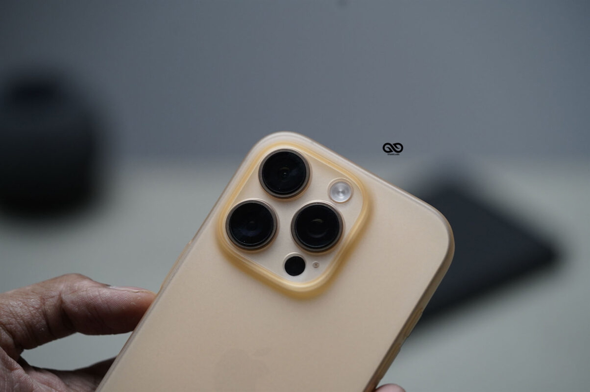 Desert Titanium Ultra Thin Case For iPhone 16 Pro/16 Pro Max