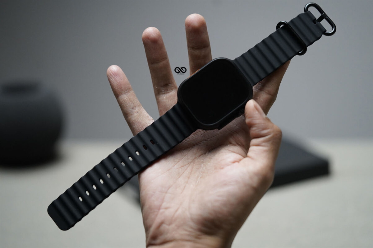 Silicone Ocean Band With Black Buckle For Apple Watch 49 (Series Ultra/Ultra 2/Ultra 3)