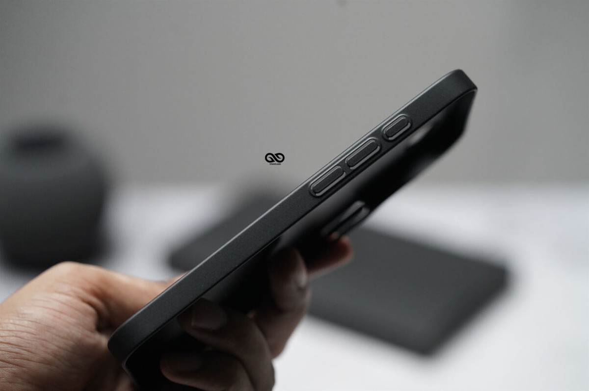 Dark Black Ultra Thin Case for iPhone 17e