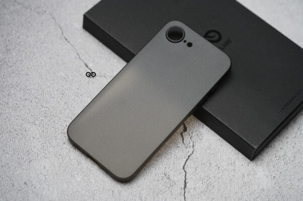 Gradient Black Ultra Thin Case for iPhone 17e