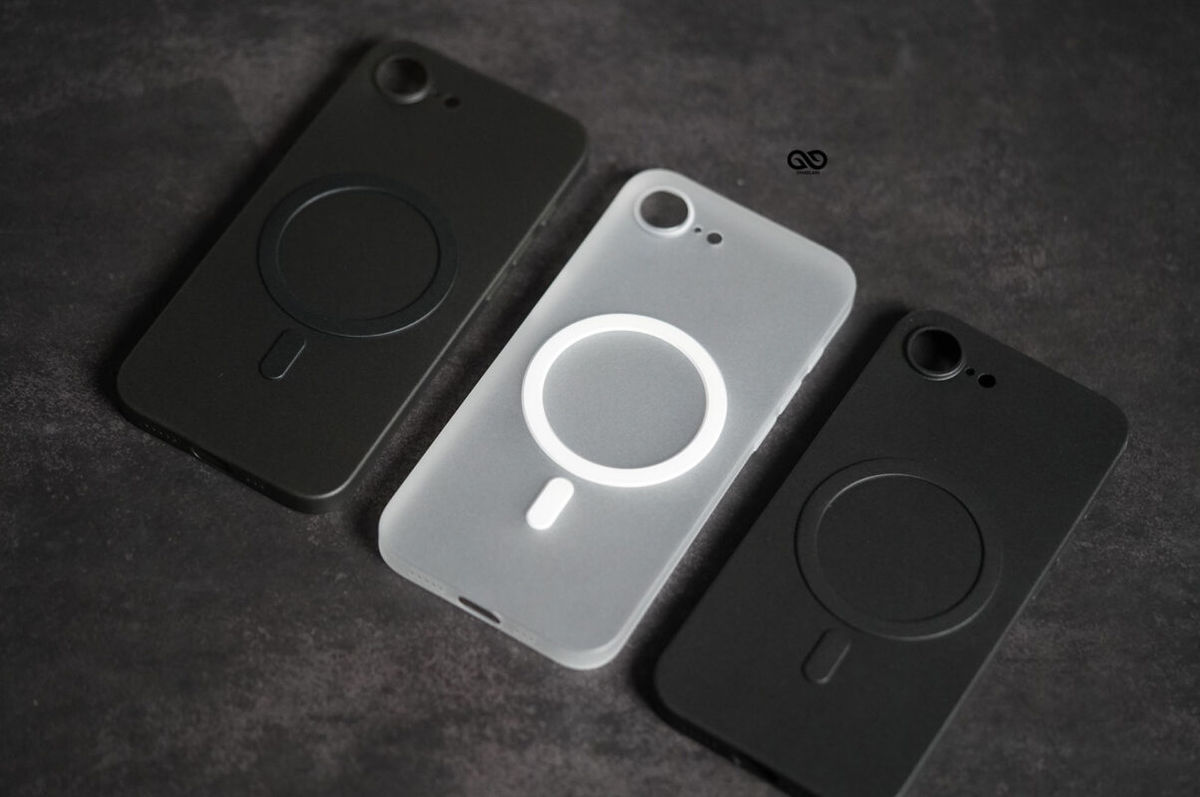 Gradient Black Magsafe Ultra Thin Case For iPhone 17e