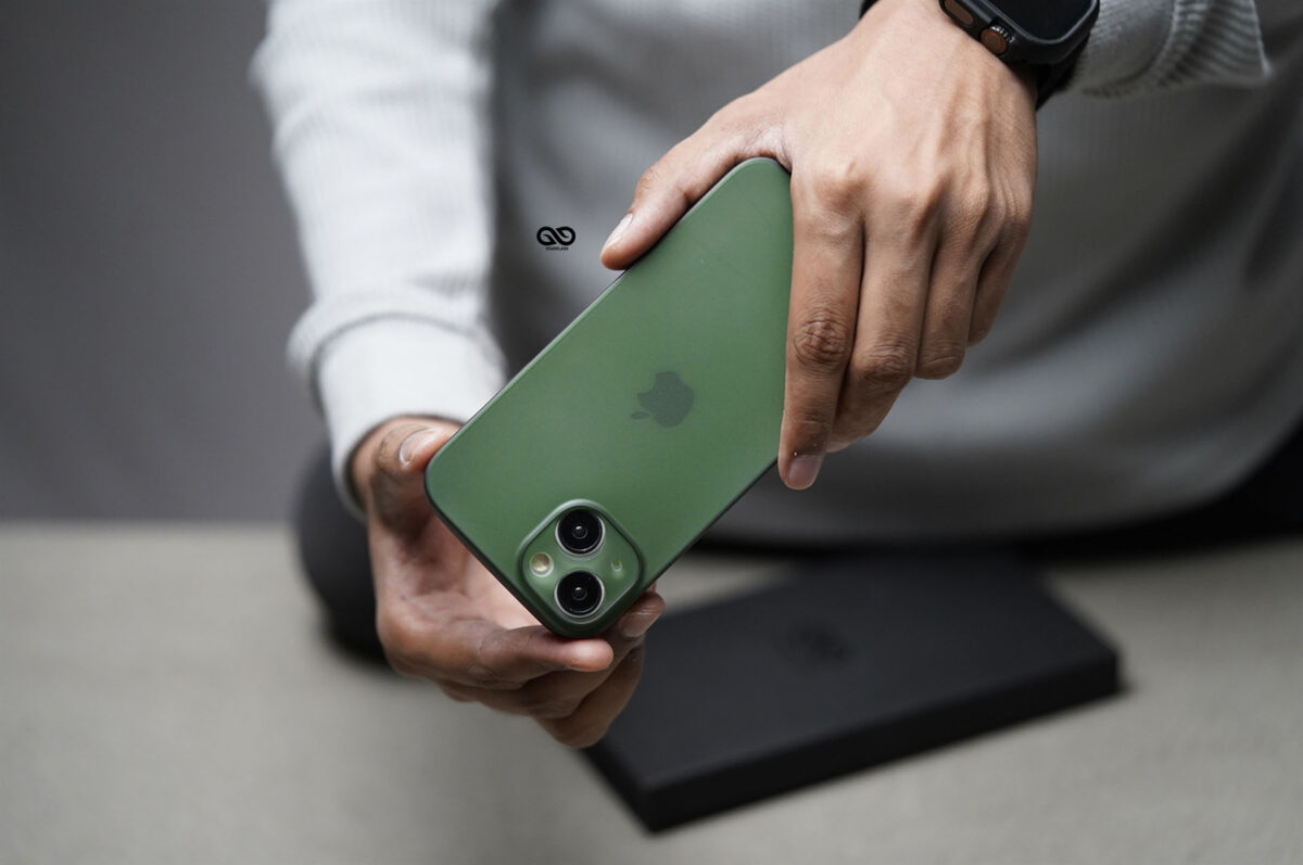 Green Ultra Thin Case for iPhone 13 Mini