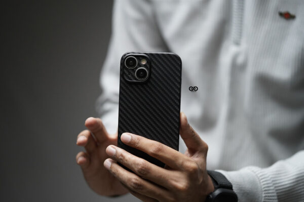 Carbon Ultra Thin Case for iPhone 15
