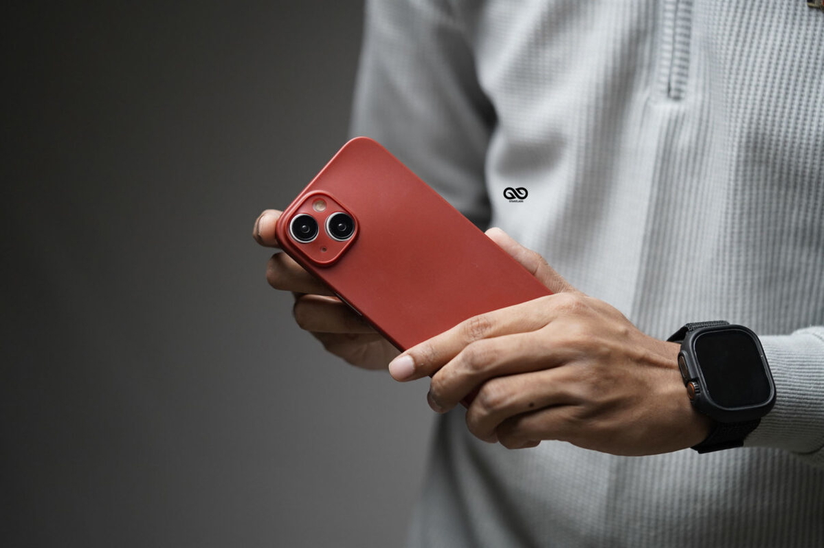 Red Ultra Thin Case for iPhone 14