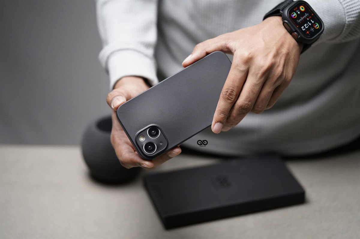 Dark Black Ultra Thin Case for iPhone 14