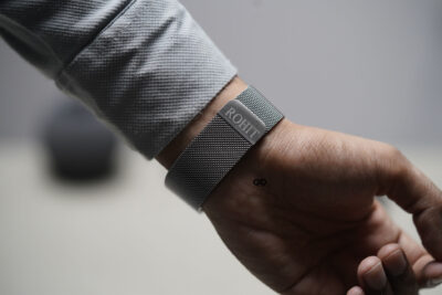 Personalized Magnetic metal loop strap for Apple Watch 42MM 41MM 40MM Series 4 5 6 7 8 9 10 11 SE SE 2 Gen