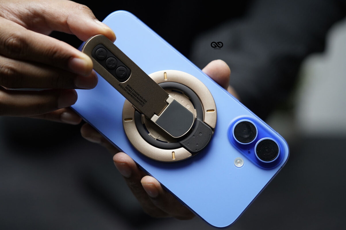 360 Degree Rotating Magnetic Ring Holder with Kickstand Feature