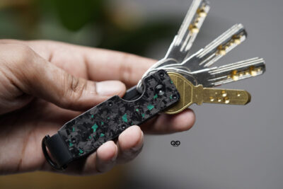 Compact Metallic Key Organizer