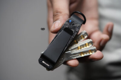 Compact Metallic Key Organizer