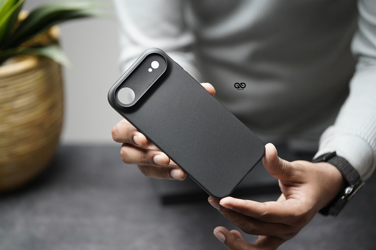 Dark Black Ultra Thin Case For iPhone Air/17 Pro/17 Pro Max (Camera Cutout) 5 Dark Black Ultra Thin Case For iPhone Air/17 Pro/17 Pro Max (Camera Cutout) - Image 5