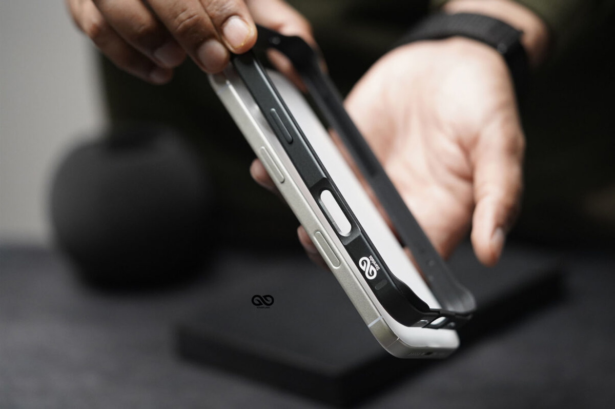 Space Grey Fiber Bumper for iPhone 17 (Bumper, not a Case)