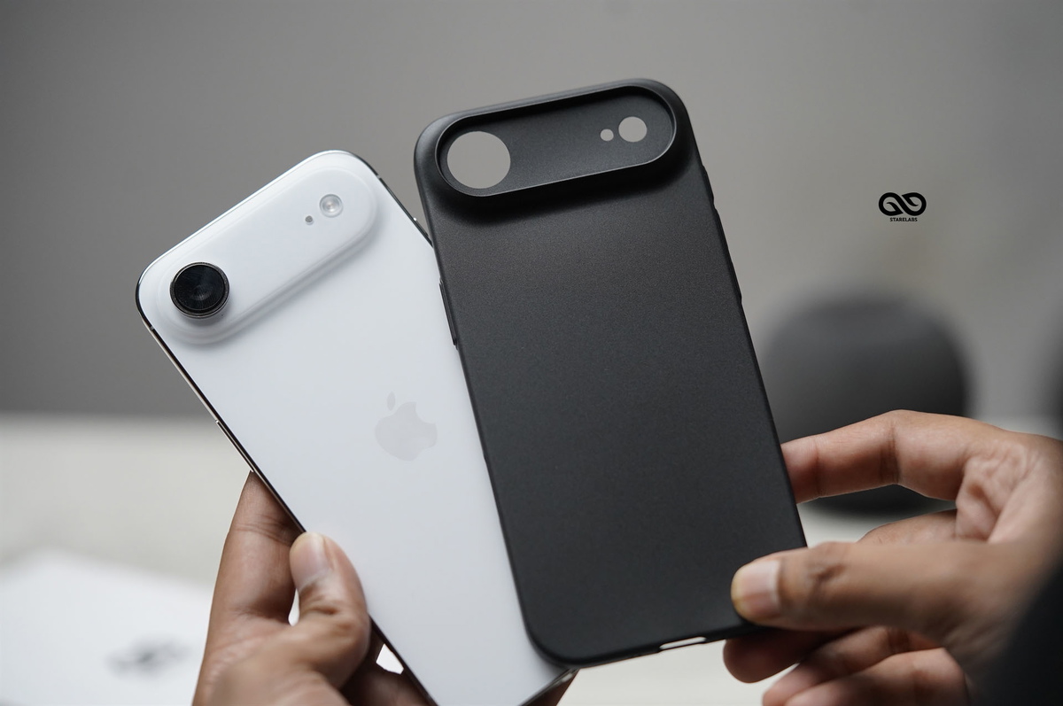 Dark Black Ultra Thin Case For iPhone Air/17 Pro/17 Pro Max (Camera Cutout) 3 Dark Black Ultra Thin Case For iPhone Air/17 Pro/17 Pro Max (Camera Cutout) - Image 3